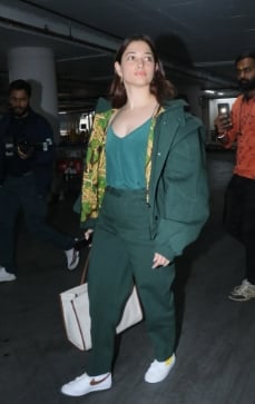 Tamannaah stunning airport photos