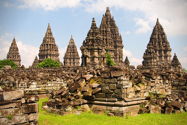 10 Most Amazing Temples In The World