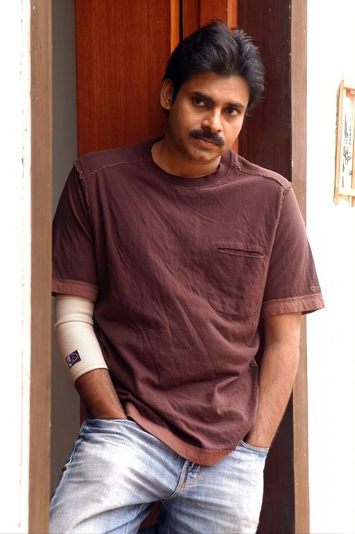 Pawan Kalyan Jalsa Movie Gallery Unseen