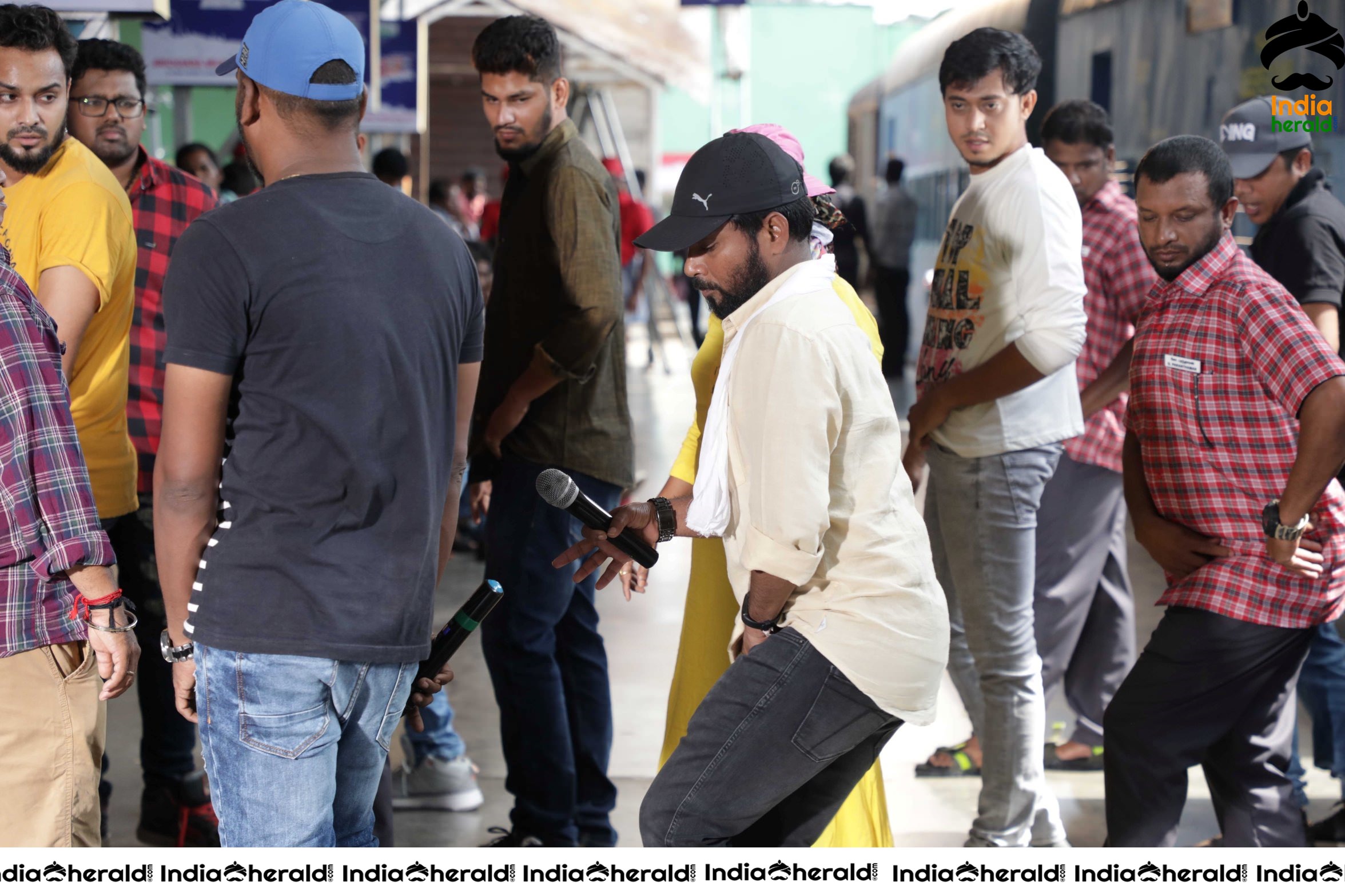 Actor Aadhi in Shooting Spot of his movie Clap