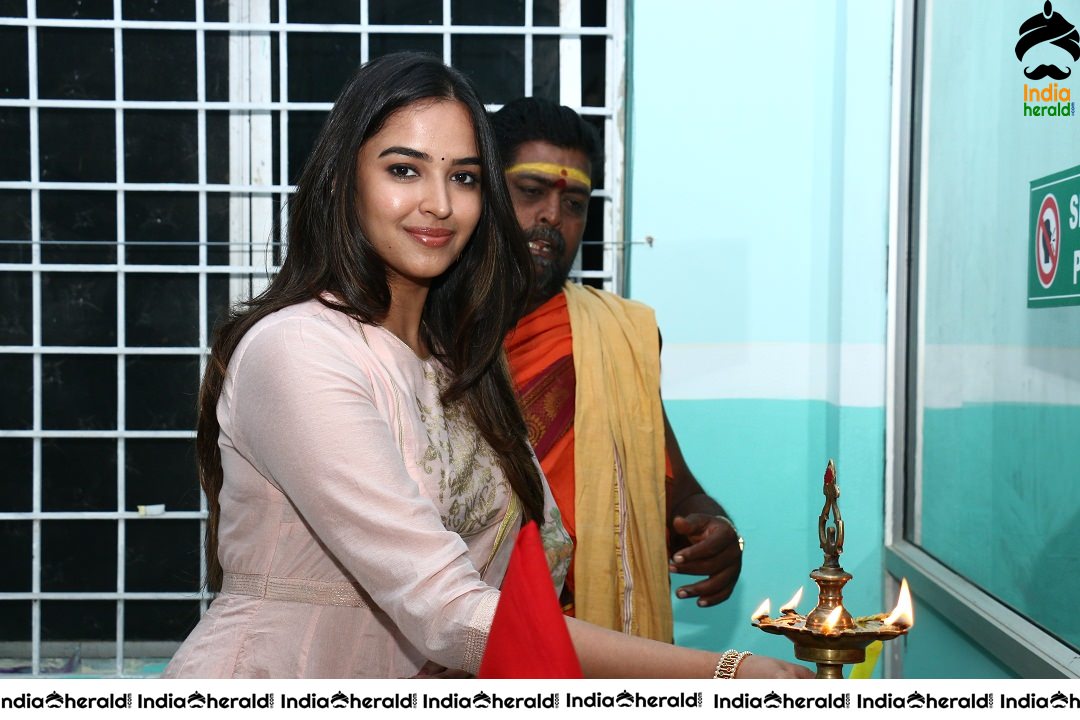 Actor Aari next movie Shooting Pooja happened at Chennai