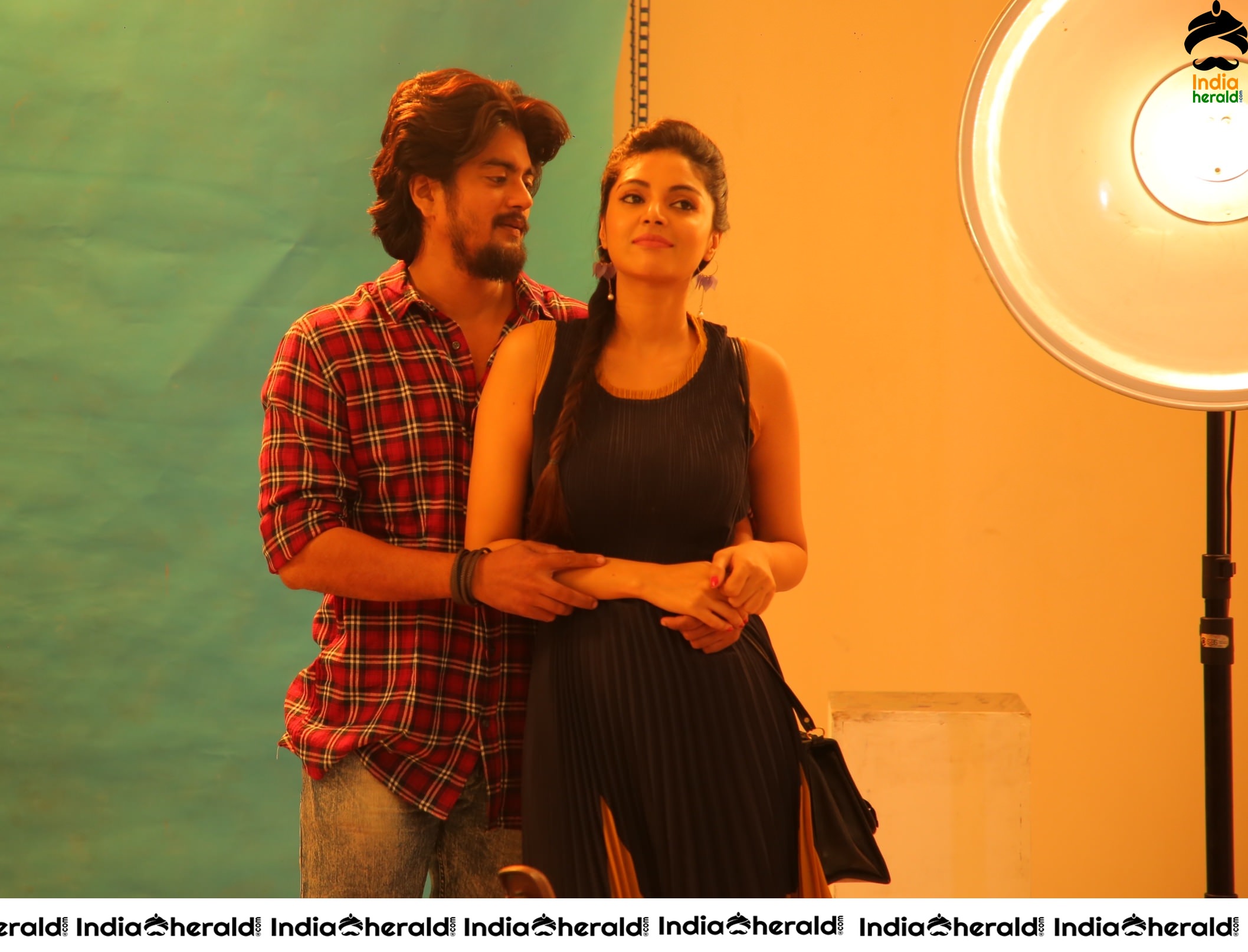 Actor Alex Photos with Sanam Shetty for Ethir Vinai