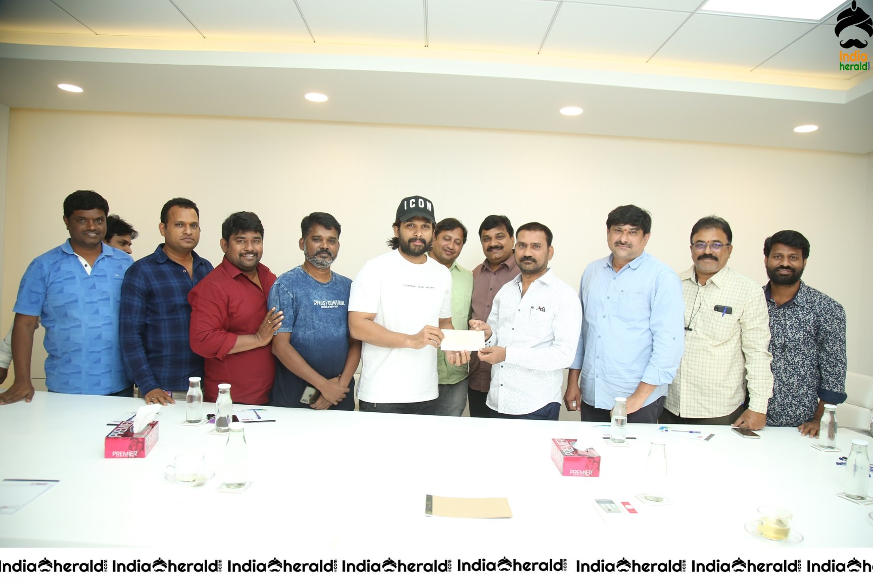 Actor Allu Arjun donation to Film Newscasters Association