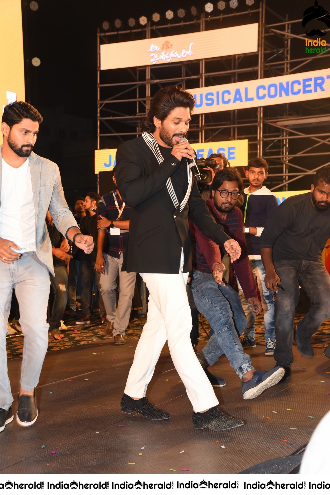 Actor Allu Arjun Latest Stills Set 2