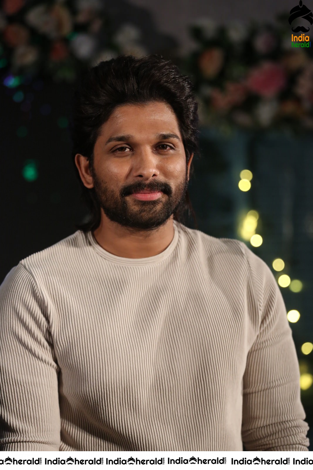 Actor Allu Arjun Looking Stylish and Suave in these latest clicks Set 1