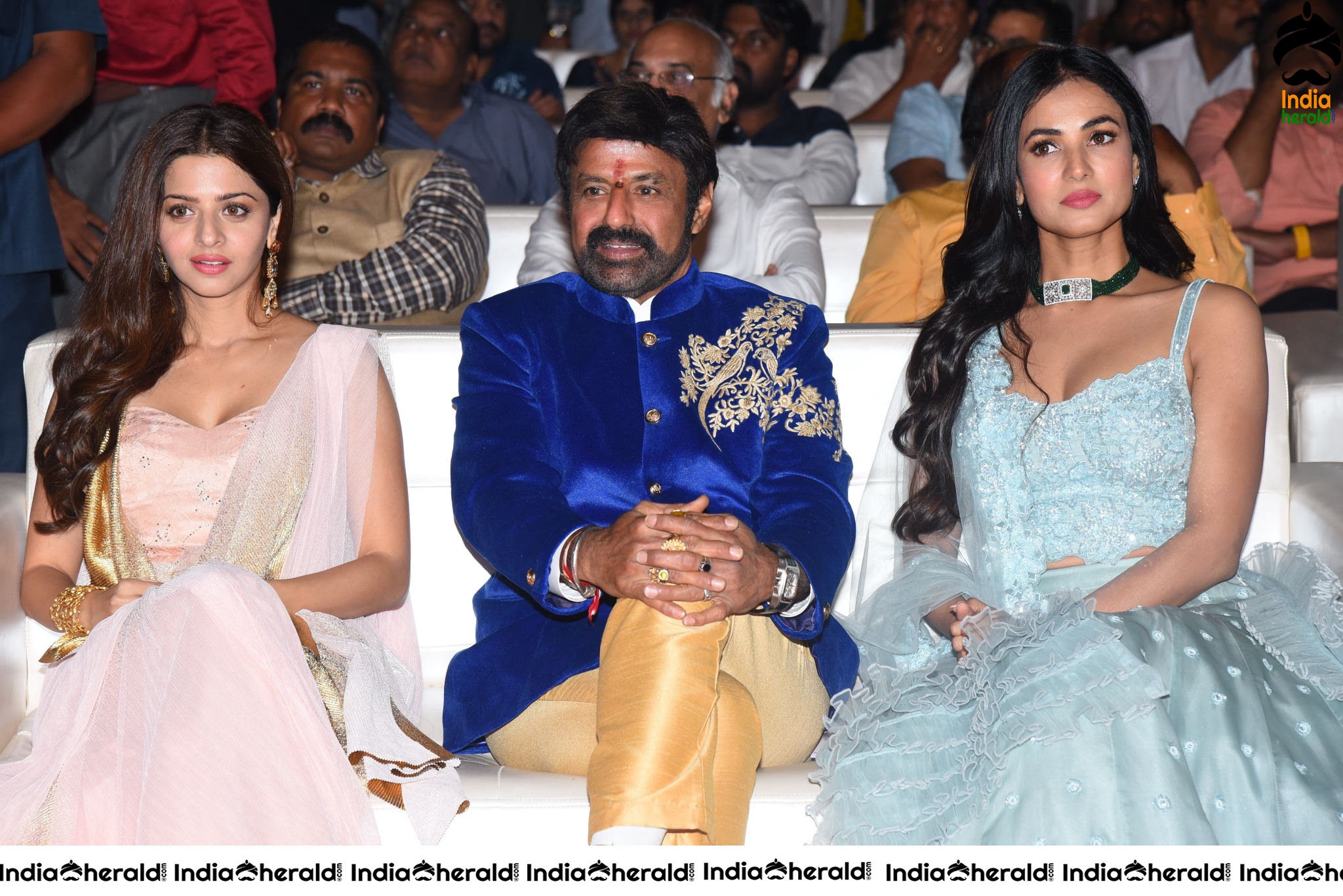 Actor Balayya Sitting between Vedika and Sonal Chauhan Set 1