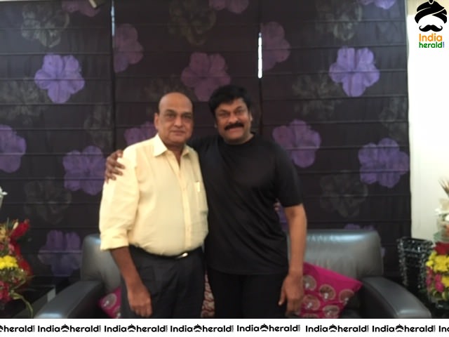 Actor Chiranjeevi gets Wishes from Roja Ramani and Chakrapani Set 2