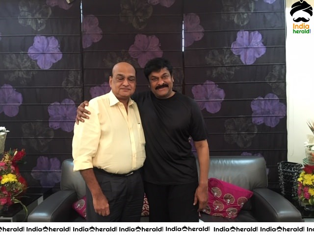 Actor Chiranjeevi gets Wishes from Roja Ramani and Chakrapani Set 2