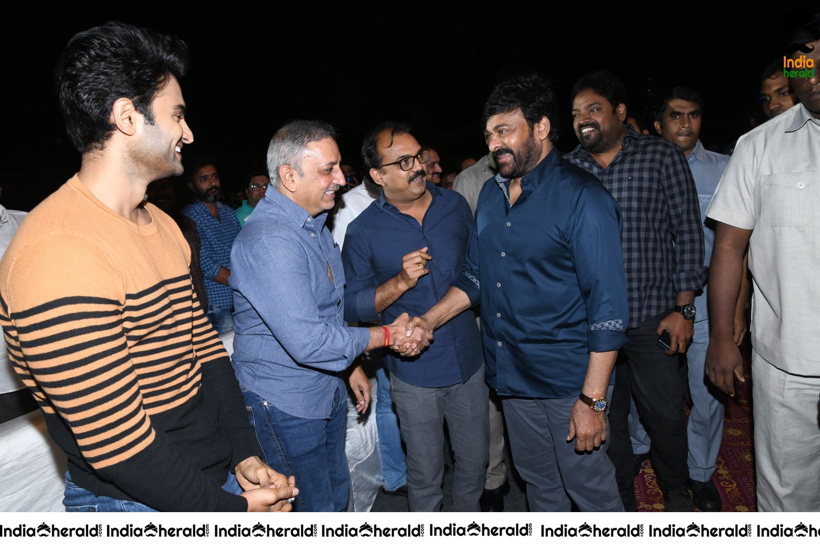 Actor Chiranjeevi Mass Entry at Sarileru Neekevvaru event Set 2