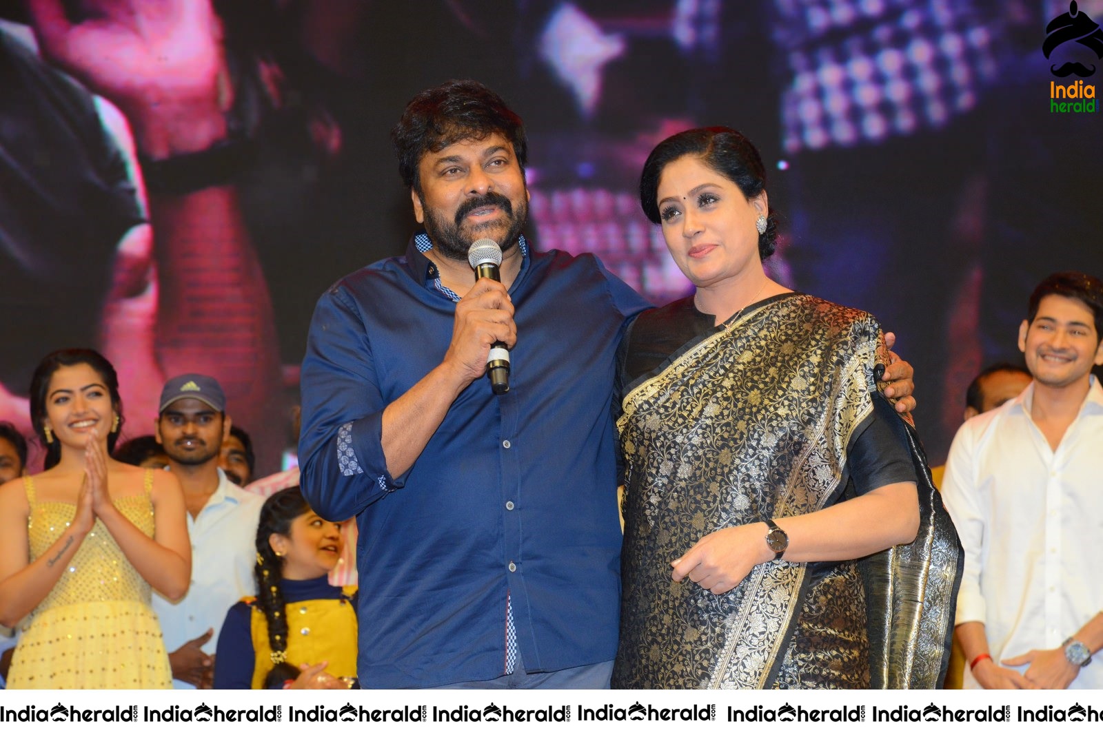 Actor Chiranjeevi Speech Photos along with Vijayshanthi Set 1