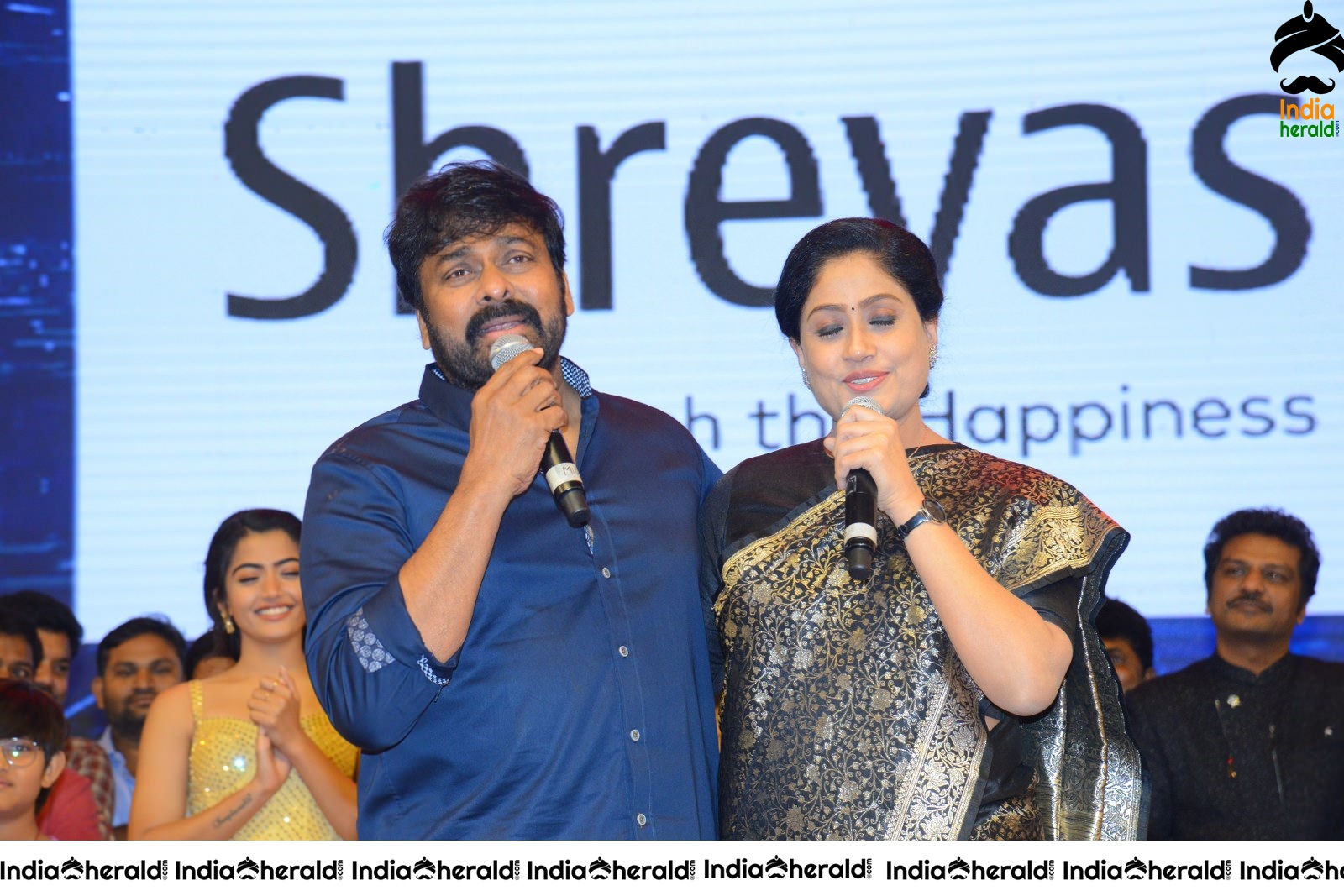 Actor Chiranjeevi Speech Photos along with Vijayshanthi Set 2