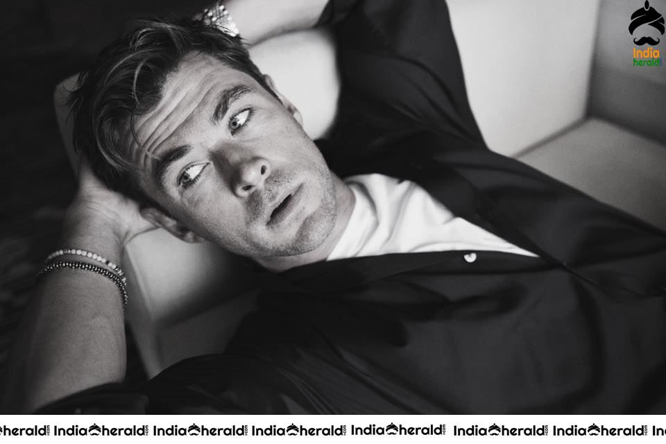 Actor Chris Hemsworth Photos Compilation Set 4