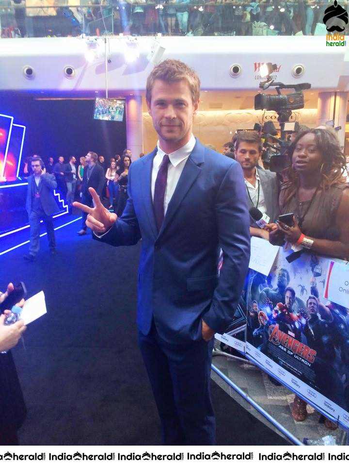 Actor Chris Hemsworth Photos Compilation Set 5