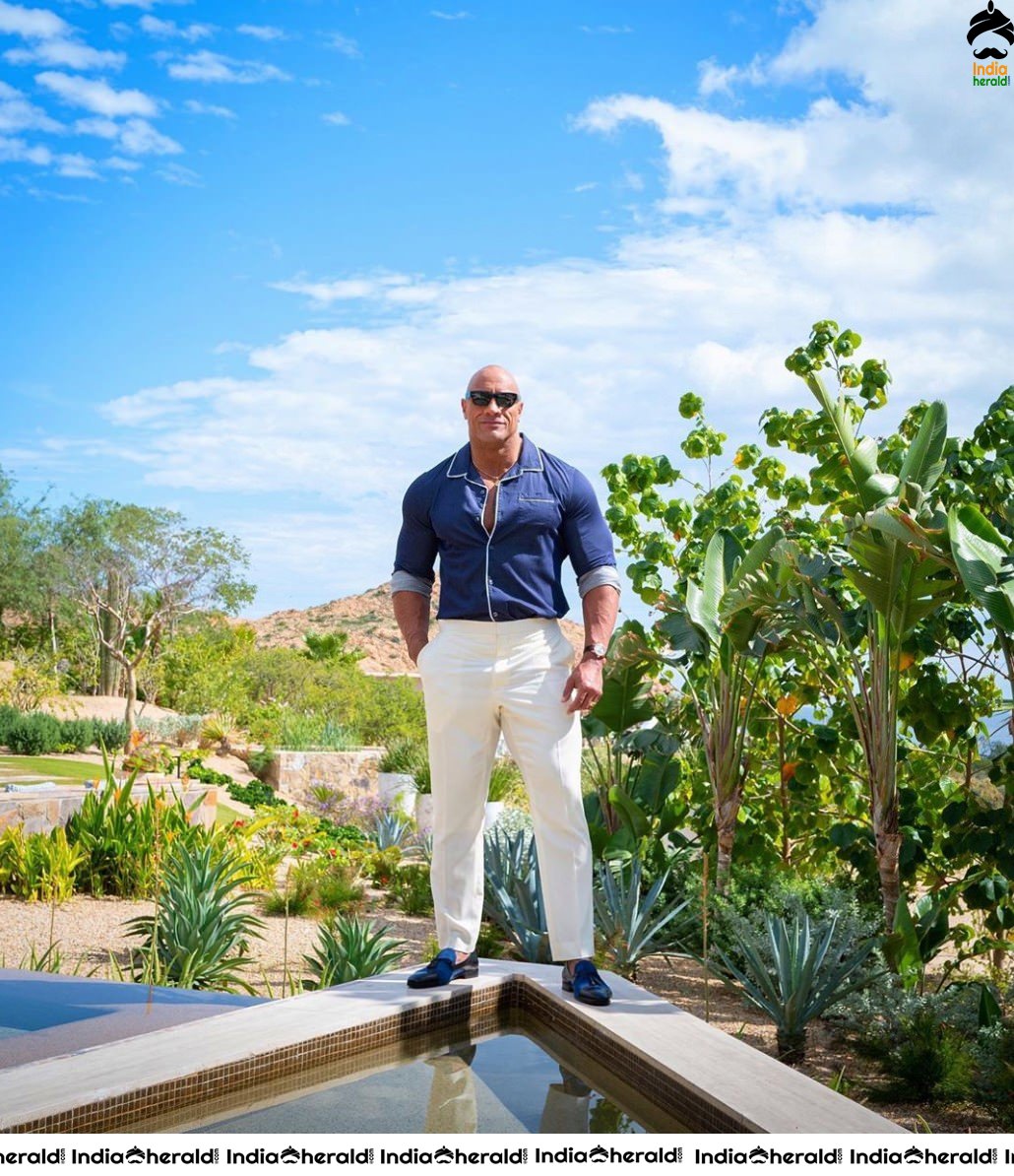Actor cum WWE player Dwayne The Rock Johnson Photos Set 1