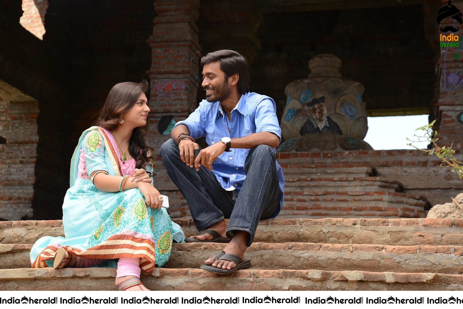 Actor Dhanush Monstrous Photos Collection Set 4