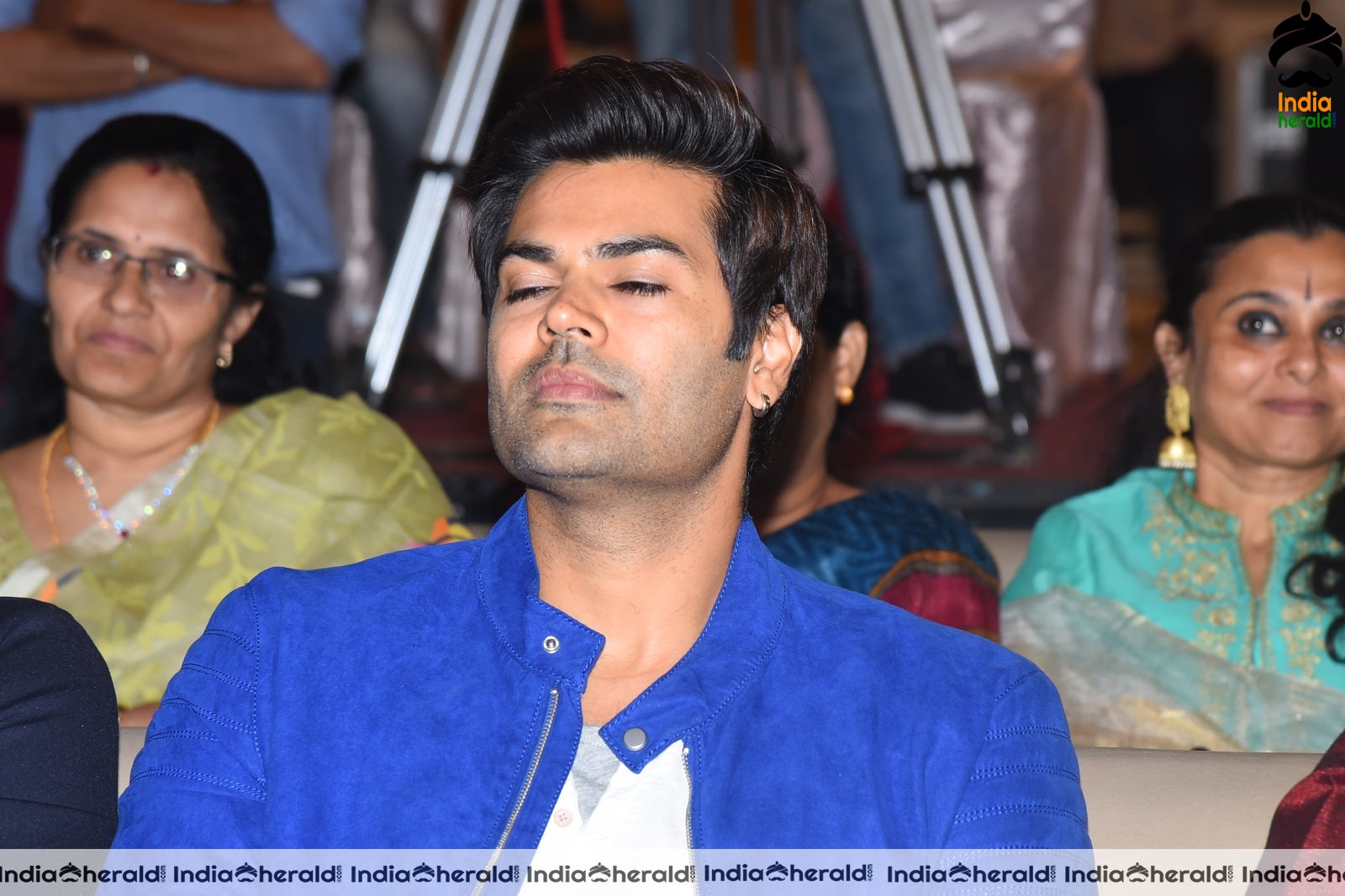 Actor Ganesh Venkatram Stills at Ragala 24 Gantallo Event