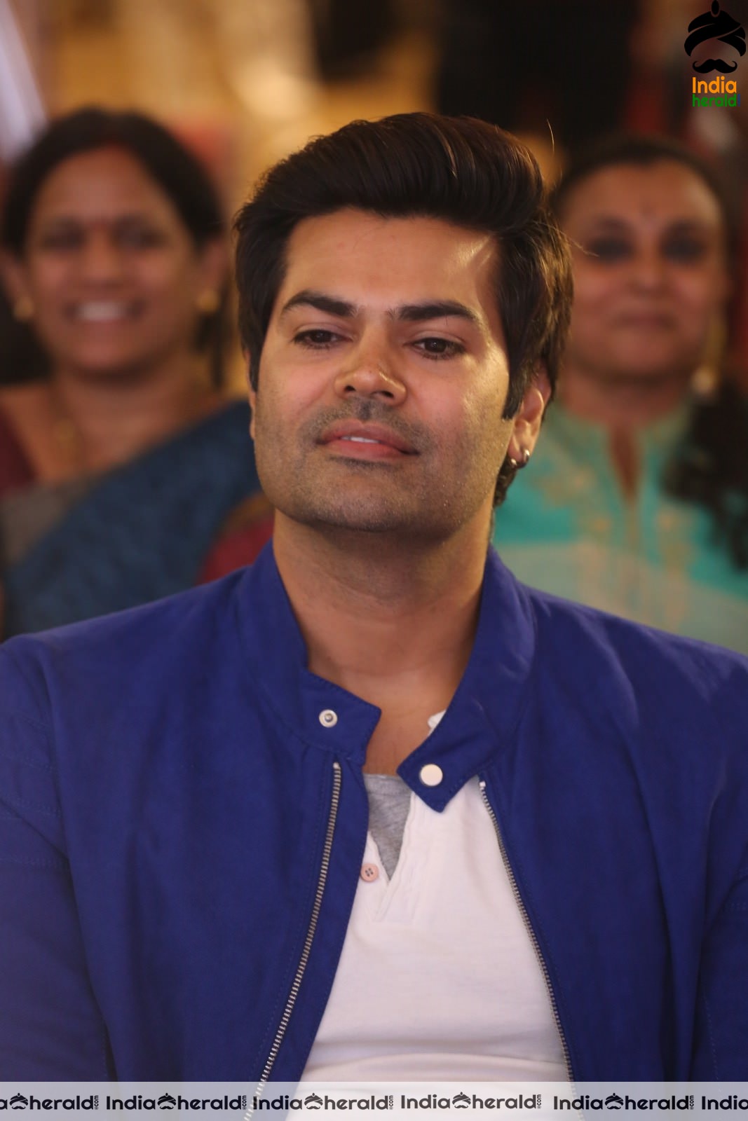 Actor Ganesh Venkatram Stills at Ragala 24 Gantallo Event