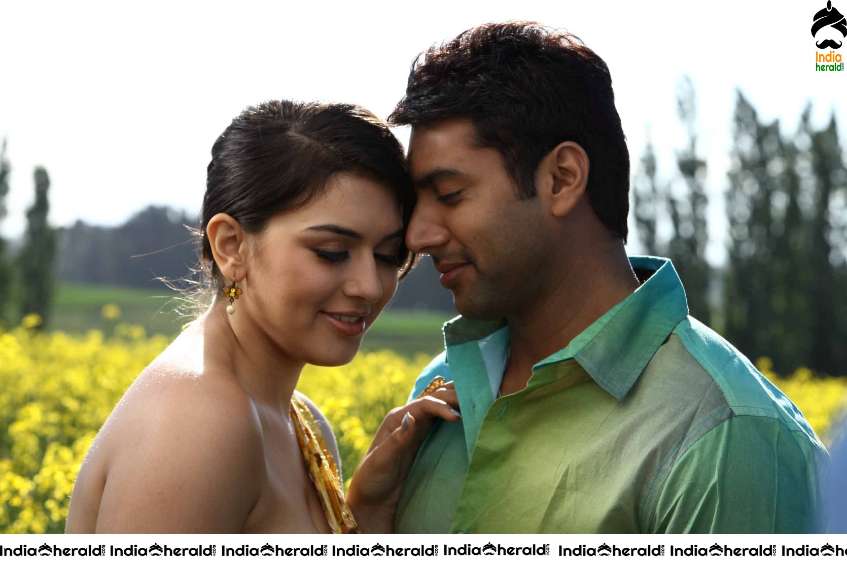 Actor Jayam Ravi Rare Photos with Hansika from Engeyum Kaadal