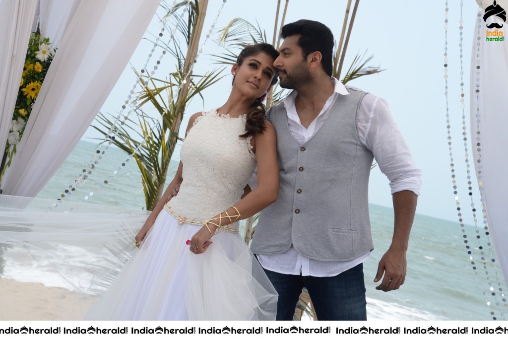 Actor Jayam Ravi Unseen Smooching Hot Photos with Nayanthara by Beach Side Set 1