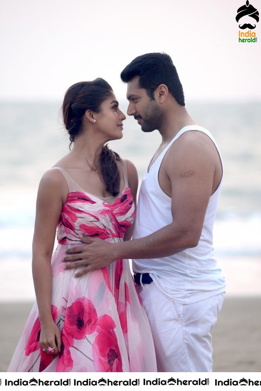 Actor Jayam Ravi Unseen Smooching Hot Photos with Nayanthara by Beach Side Set 1