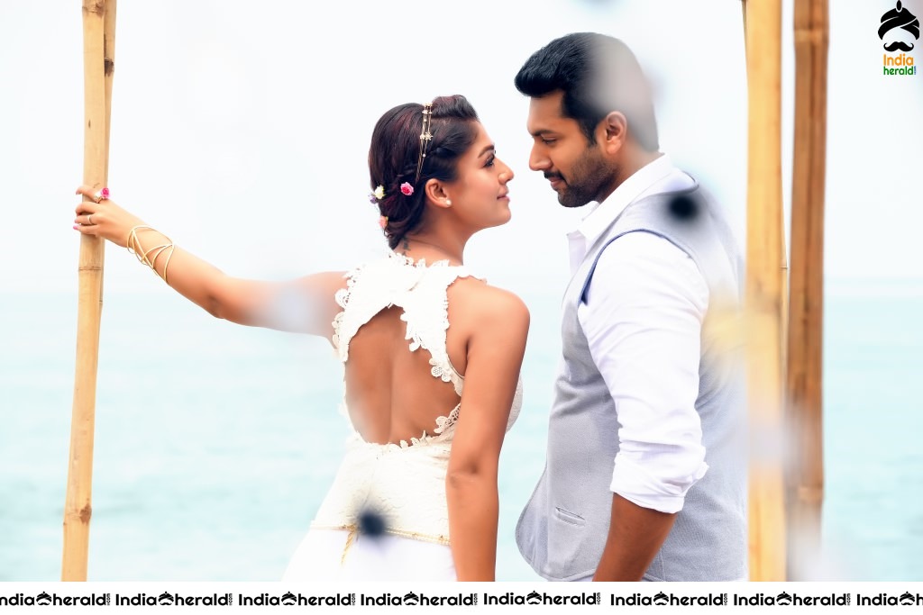 Actor Jayam Ravi Unseen Smooching Hot Photos with Nayanthara by Beach Side Set 1