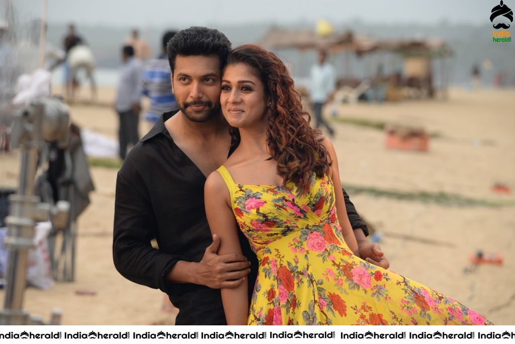 Actor Jayam Ravi Unseen Smooching Hot Photos with Nayanthara by Beach Side Set 2