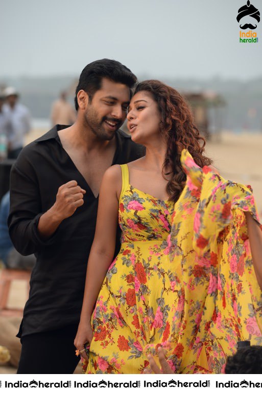 Actor Jayam Ravi Unseen Smooching Hot Photos with Nayanthara by Beach Side Set 2