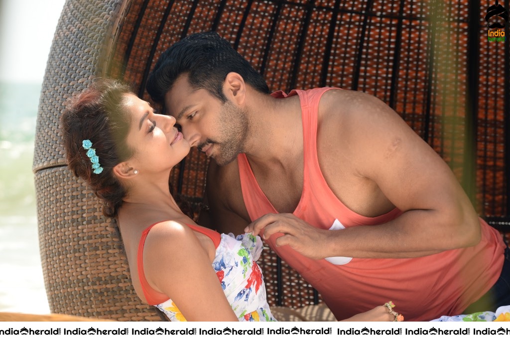 Actor Jayam Ravi Unseen Smooching Hot Photos with Nayanthara by Beach Side Set 4