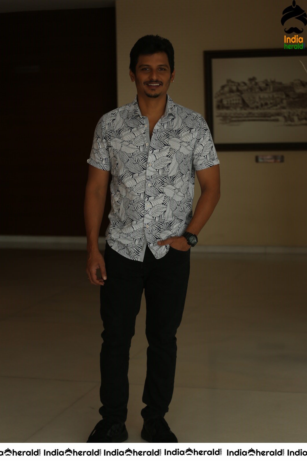 Actor Jiiva Interview Stills for his latest release Seeru movie Set 1