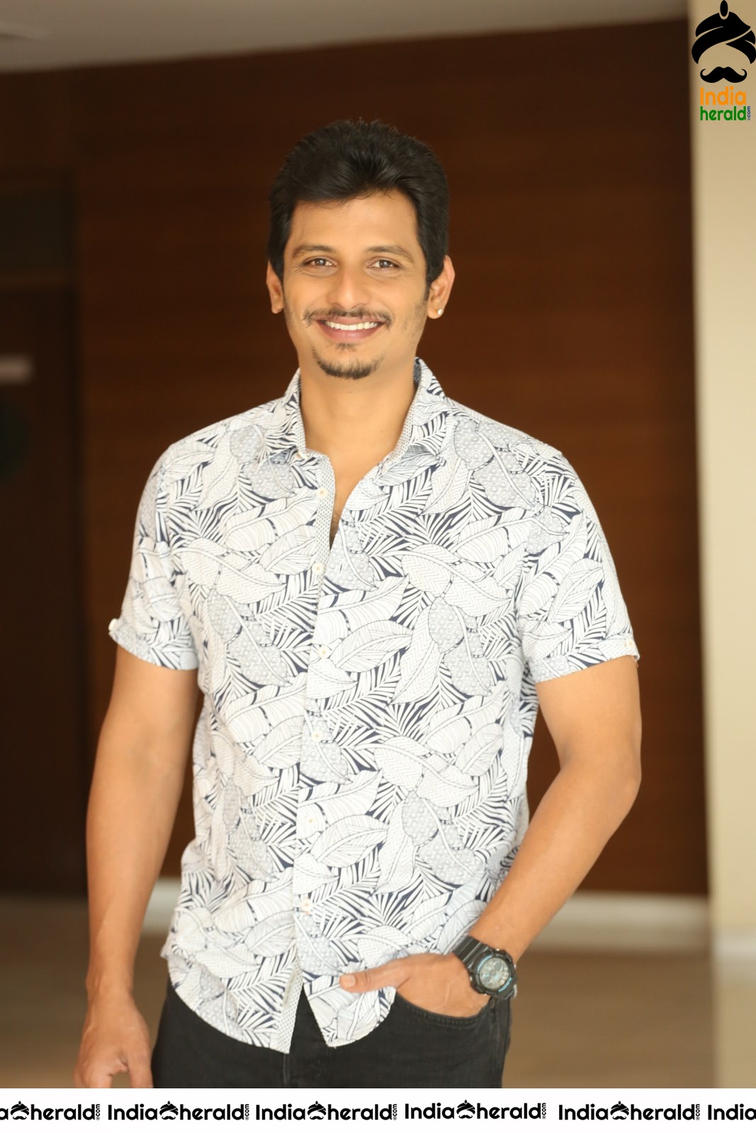 Actor Jiiva Interview Stills for his latest release Seeru movie Set 1