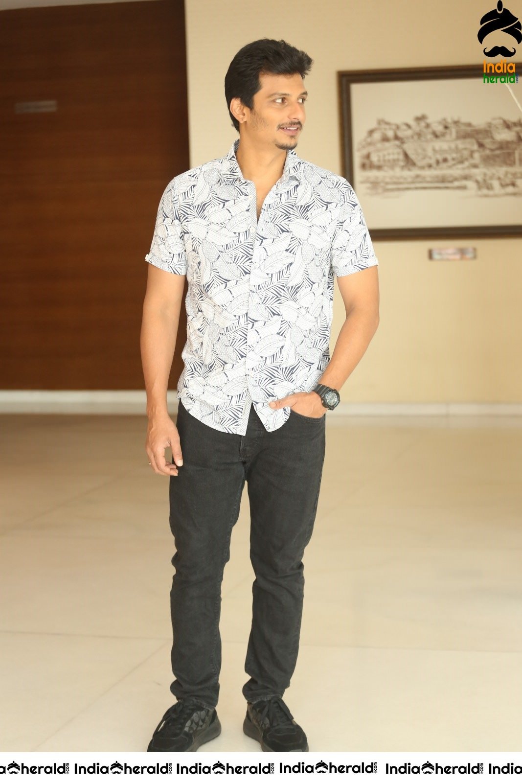 Actor Jiiva Interview Stills for his latest release Seeru movie Set 1