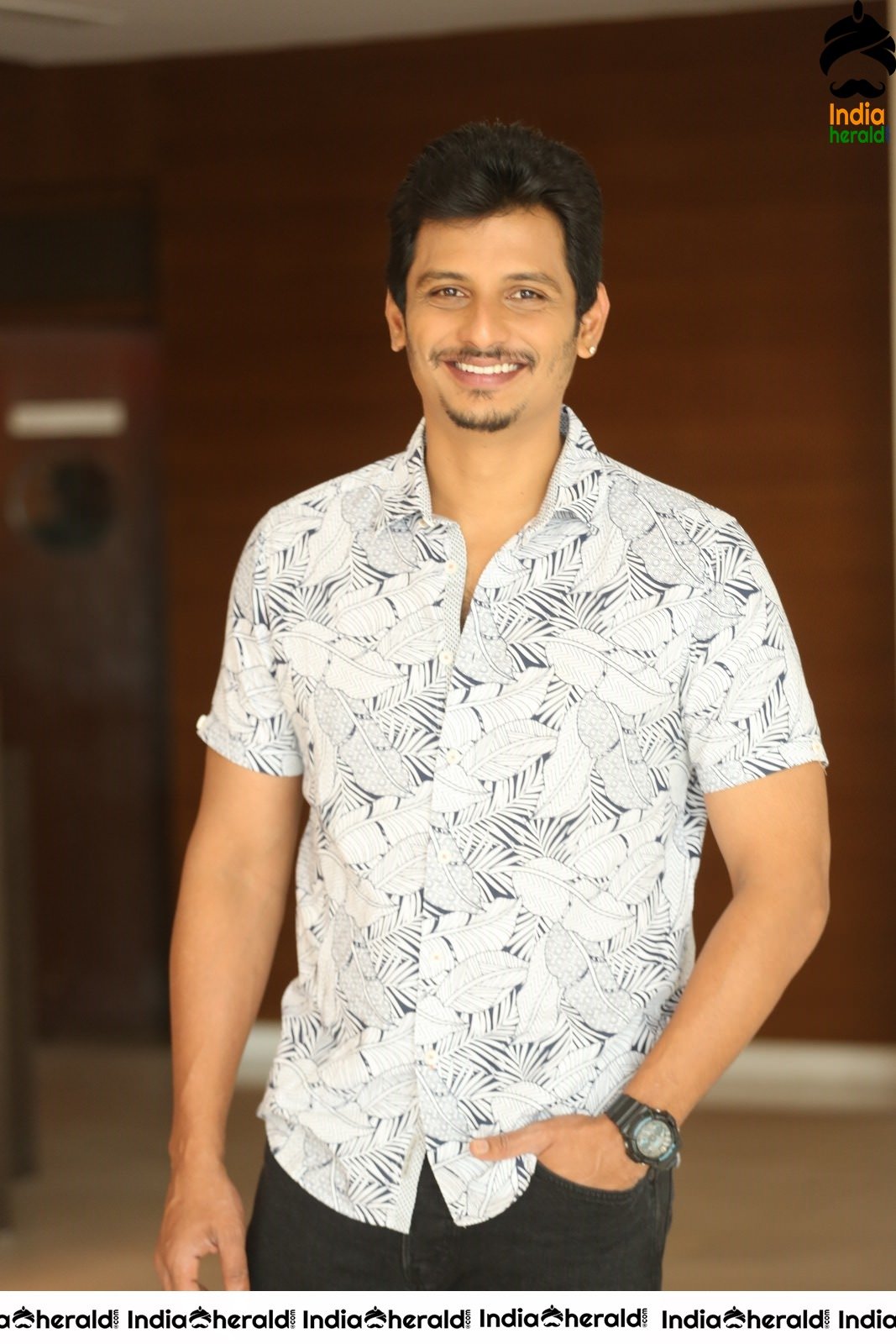 Actor Jiiva Interview Stills for his latest release Seeru movie Set 1