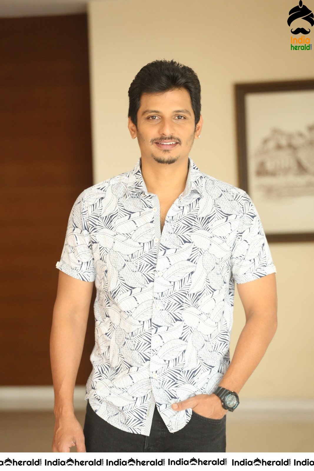 Actor Jiiva Interview Stills for his latest release Seeru movie Set 1