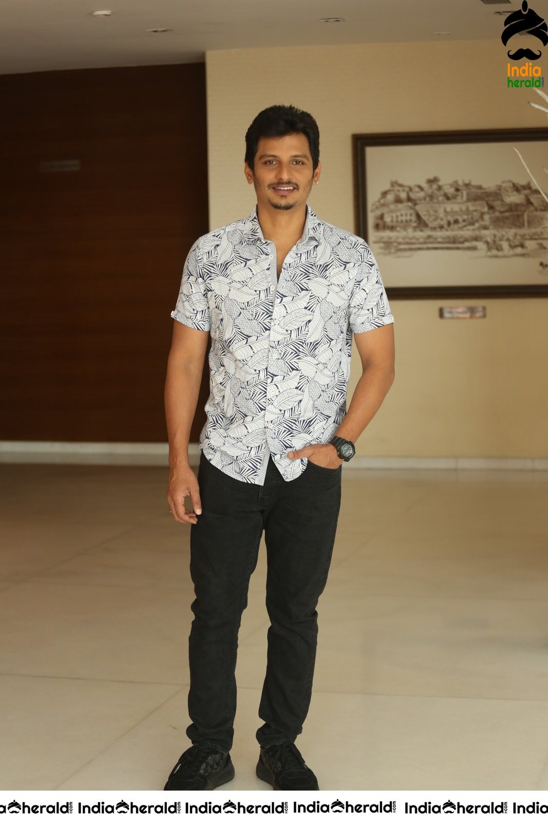 Actor Jiiva Interview Stills for his latest release Seeru movie Set 1