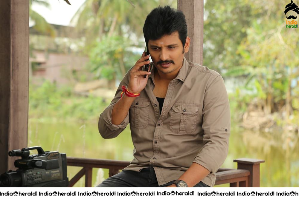 Actor Jiiva Latest Stills from the movie Seeru Set 1
