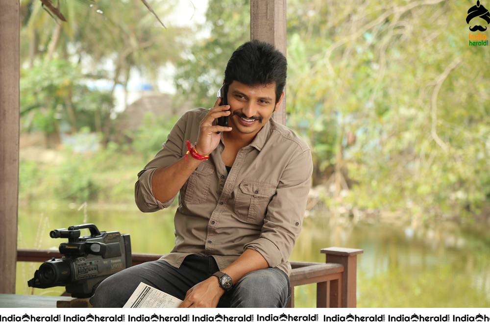 Actor Jiiva Latest Stills from the movie Seeru Set 1