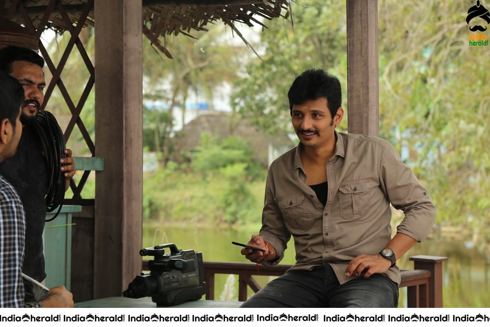 Actor Jiiva Latest Stills from the movie Seeru Set 1