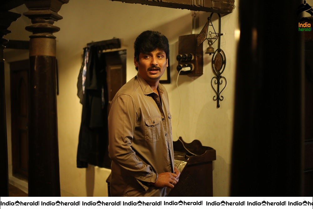Actor Jiiva Photos from Seeru Tamil movie Set 2