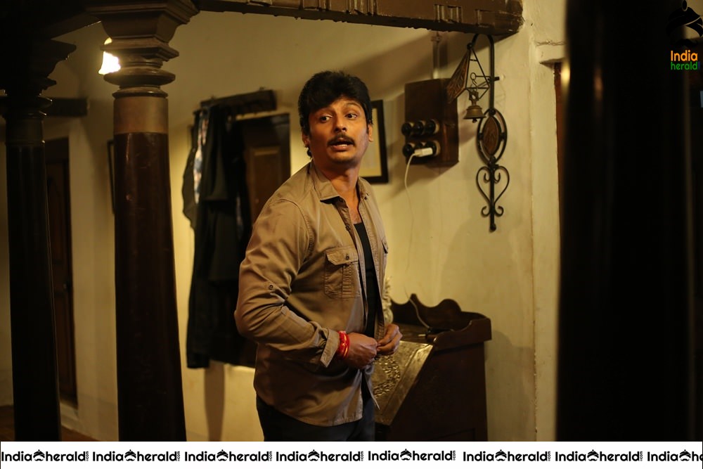Actor Jiiva Photos from Seeru Tamil movie Set 2