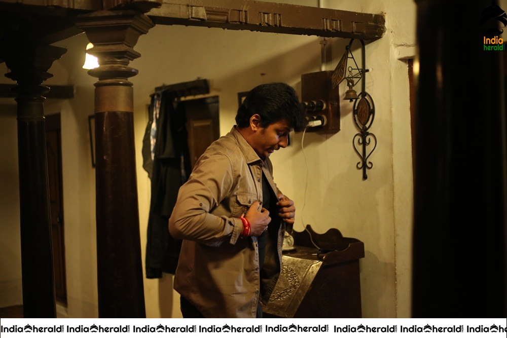 Actor Jiiva Photos from Seeru Tamil movie Set 2