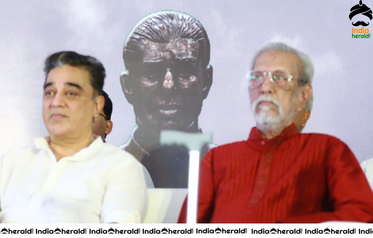 Actor Kamal Haasan nveiled the statue of his father Srinivasan in Paramakudi
