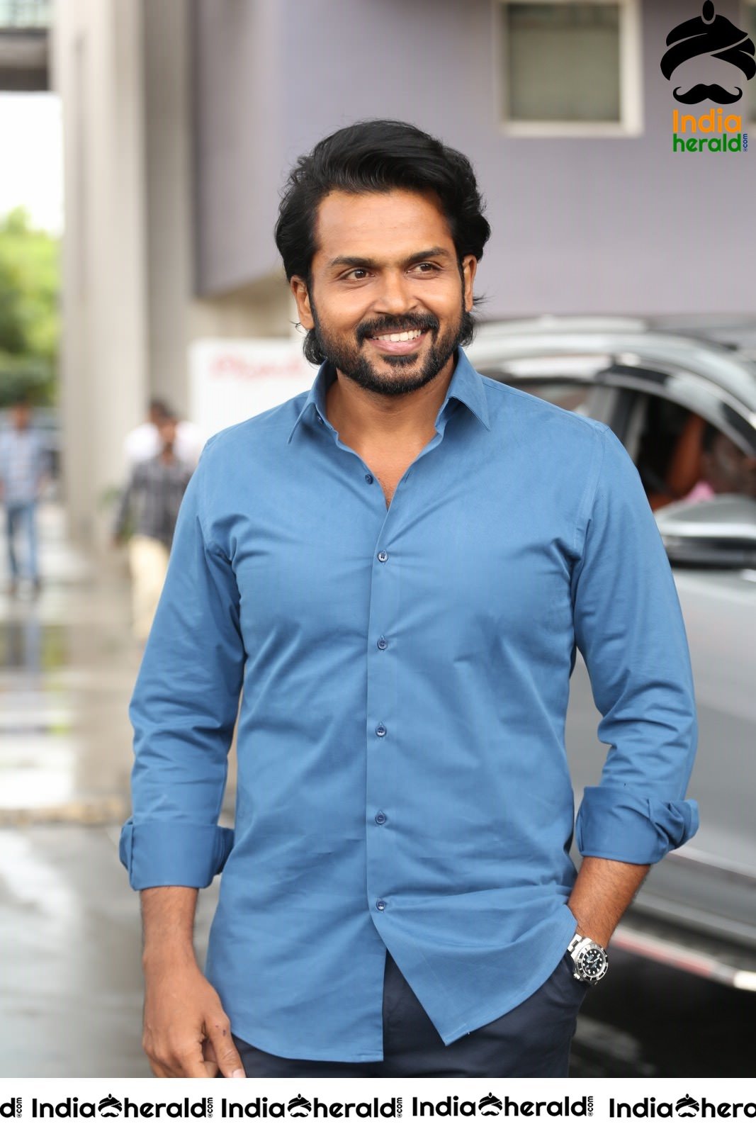 Actor Karthi Looking Super Cool after Khaidhi Interview Set 1