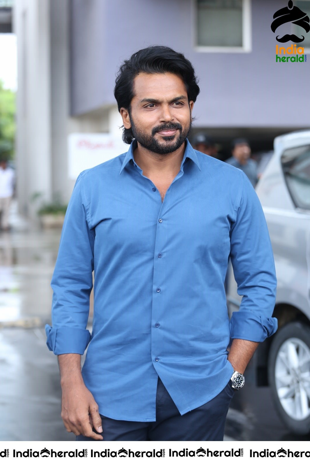 Actor Karthi Looking Super Cool after Khaidhi Interview Set 1