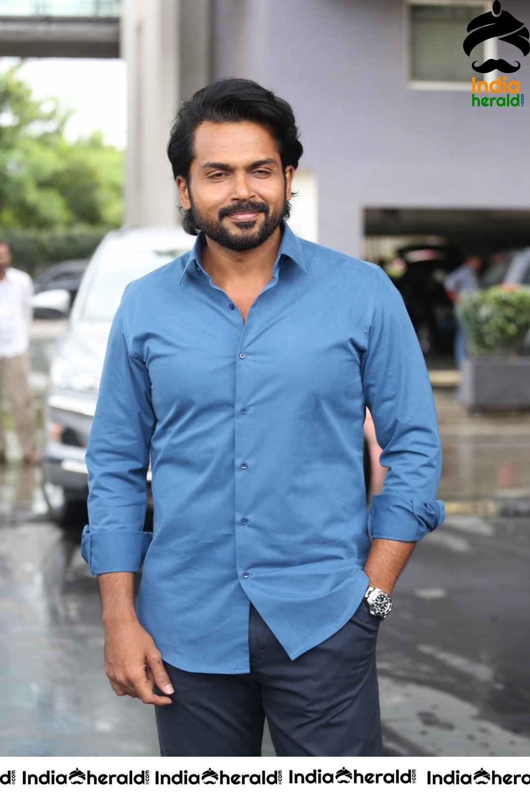 Actor Karthi Looking Super Cool after Khaidhi Interview Set 1