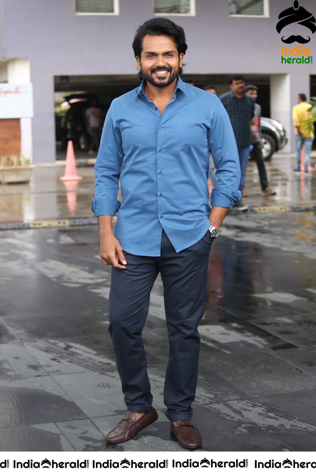 Actor Karthi Looking Super Cool after Khaidhi Interview Set 2