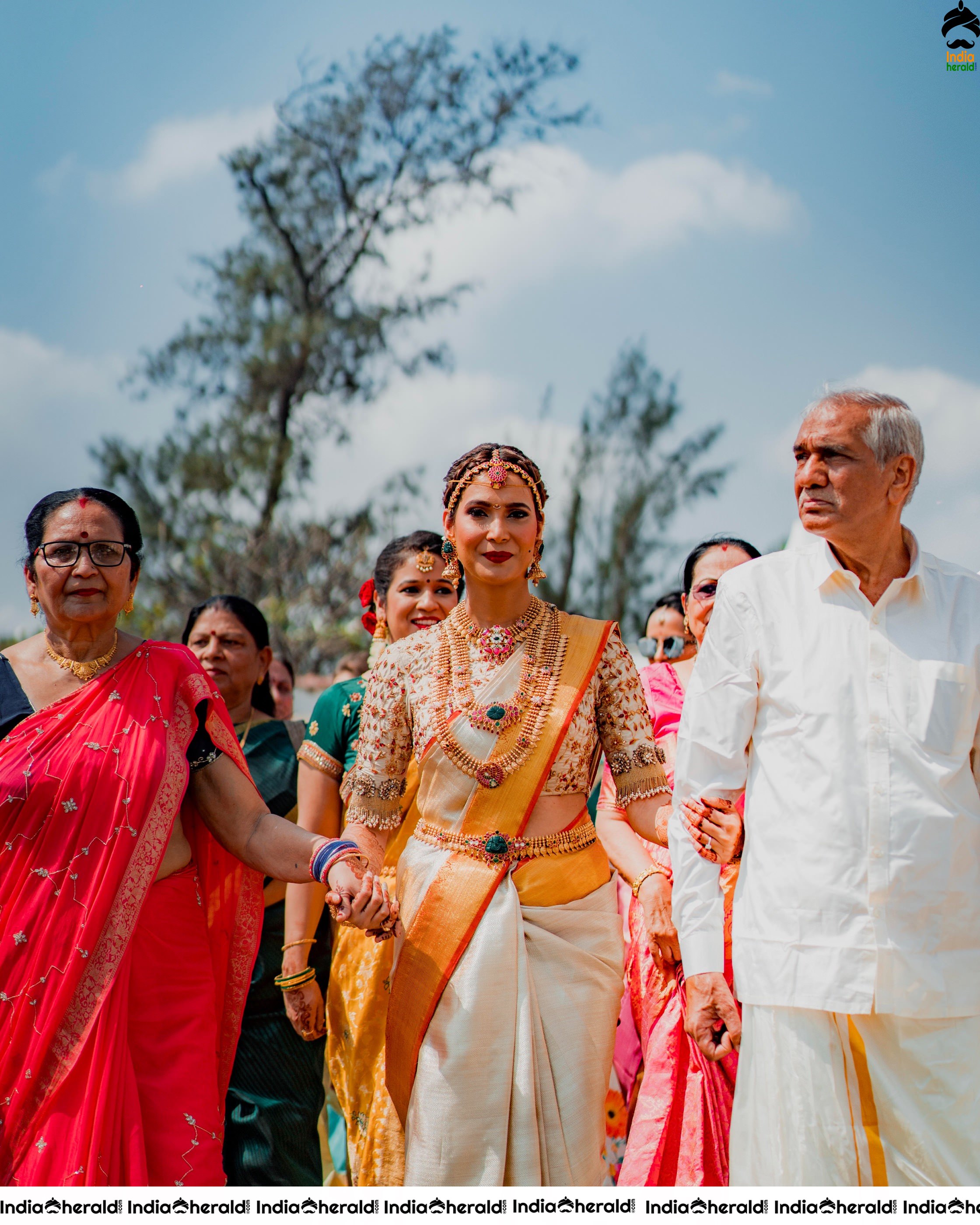 Actor Mahat Raghavendra and Prachi Mishra Wedding Stills