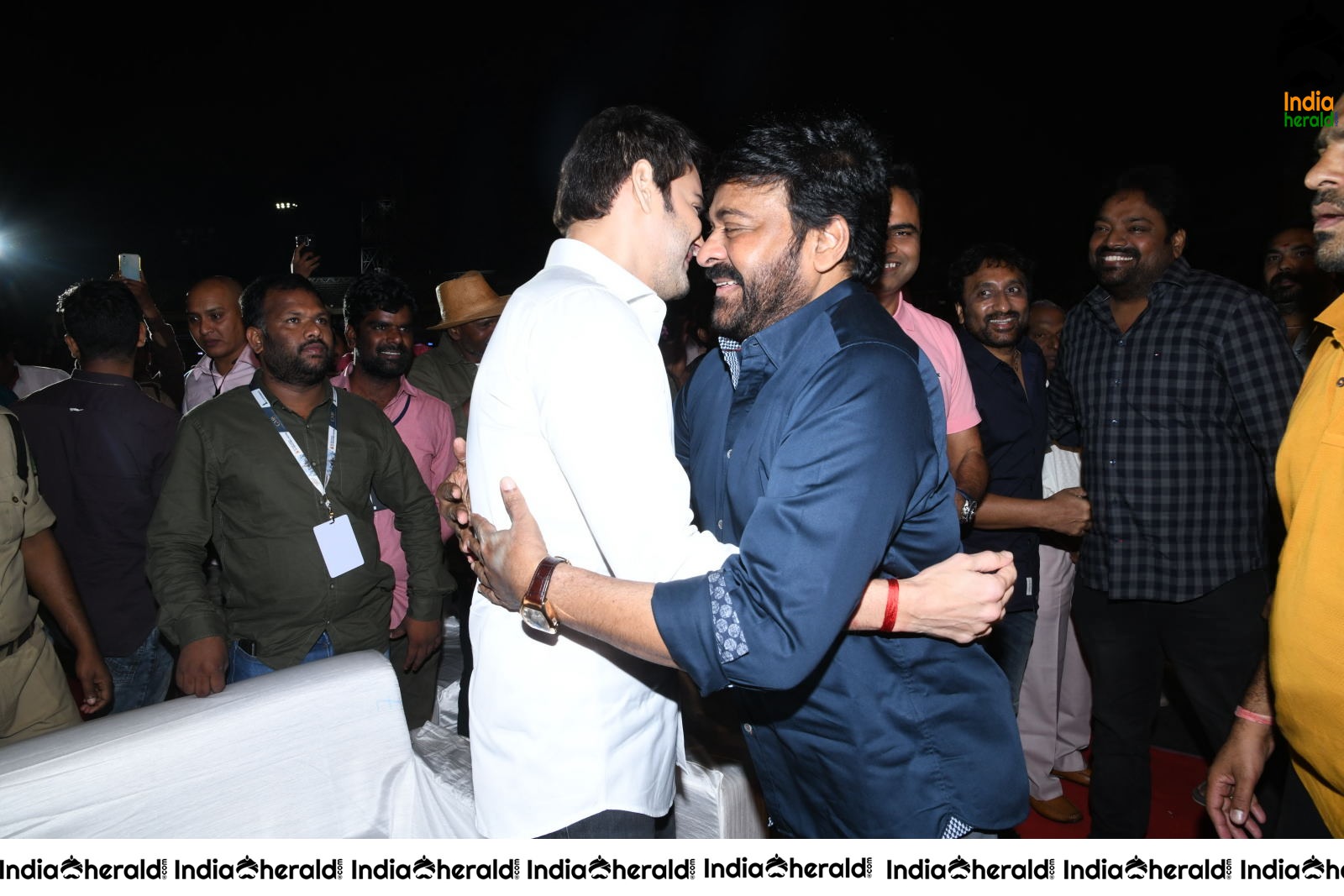 Actor Mahesh Babu and Chiranjeevi share a Happy Bonding at Sarileru Neekevvaru event Set 1