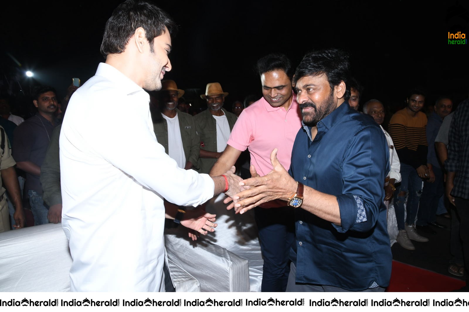 Actor Mahesh Babu and Chiranjeevi share a Happy Bonding at Sarileru Neekevvaru event Set 1