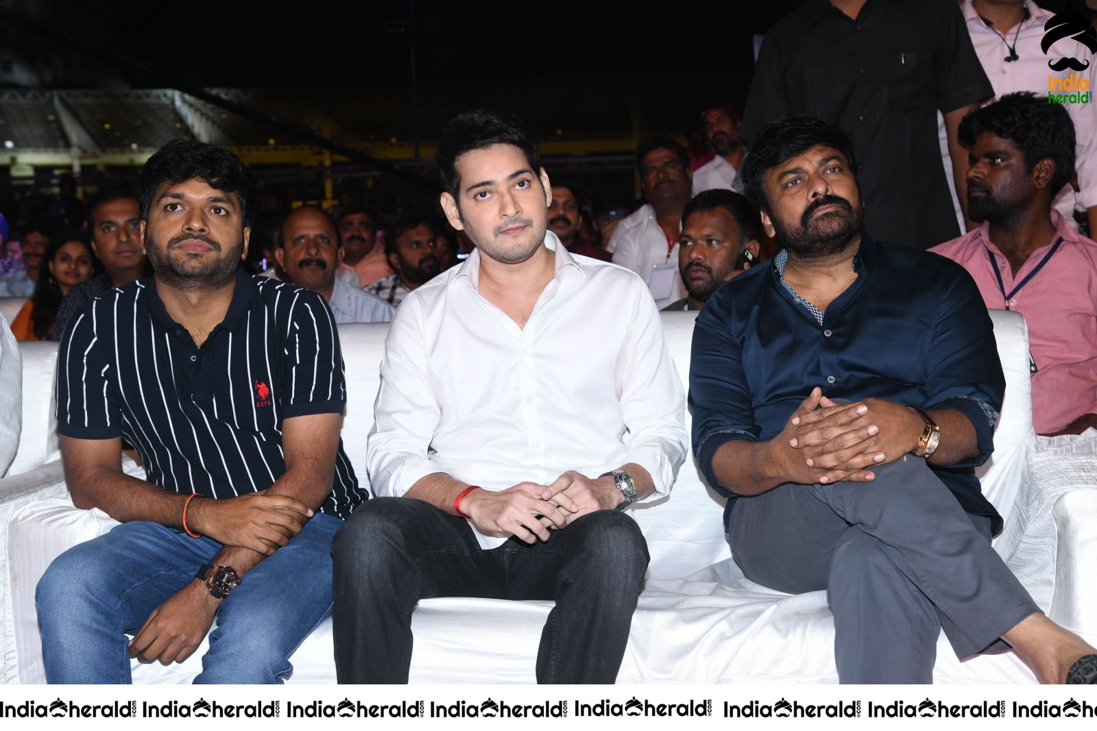 Actor Mahesh Babu and Chiranjeevi share a Happy Bonding at Sarileru Neekevvaru event Set 2