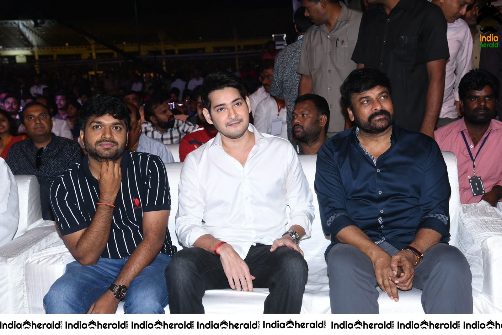 Actor Mahesh Babu and Chiranjeevi share a Happy Bonding at Sarileru Neekevvaru event Set 2